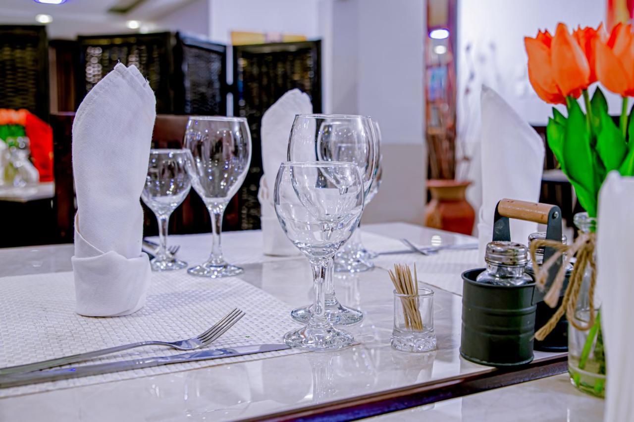 Serena Hotel 杜阿拉 外观 照片